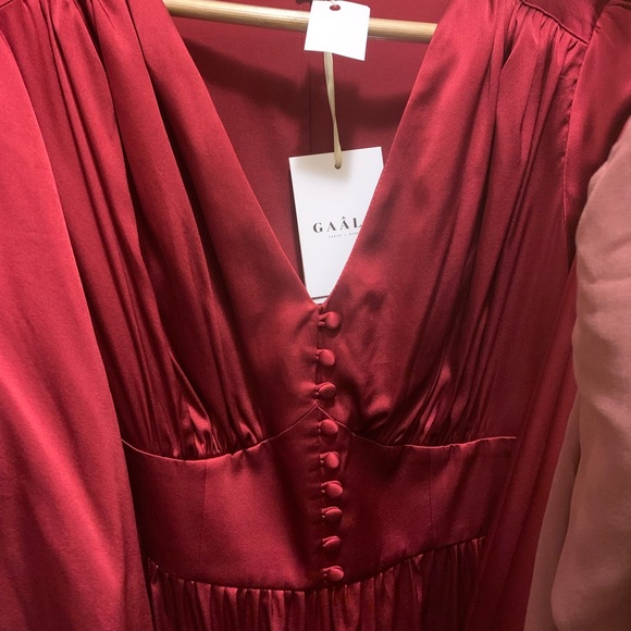 Red Bordeaux Silk Vintage Inspired Gown from Gaala Paris - Picture 4 of 6